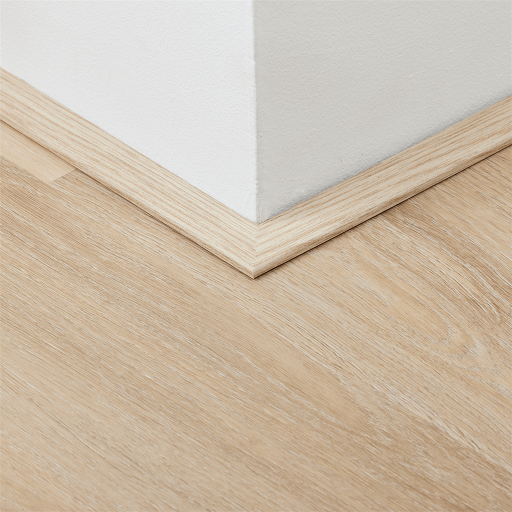 Decor plakplint Diverse kleuren beschikbaar 2,40m